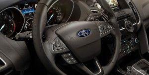 Ford Focus Hatch 2016 interior 3